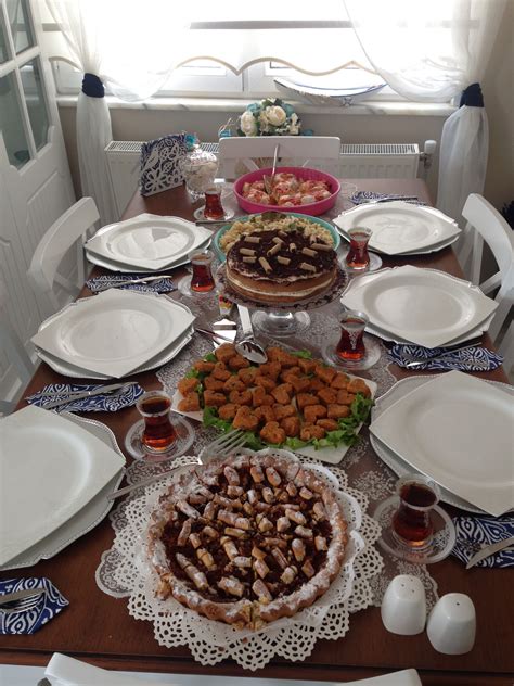 Yemek Tarifleri ve Sofra Düzenlemesi İçin Dekorasyon İpuçları Yemek Tarifleri ve Sofra Düzenlemesi İçin Dekorasyon İpuçları