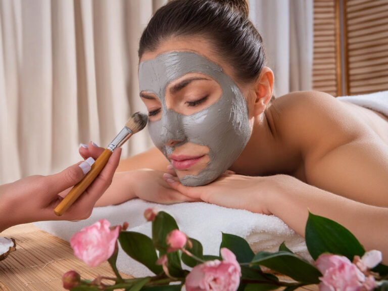 Hücre Yenileyici Kil Maskesi Nasıl Yapılır