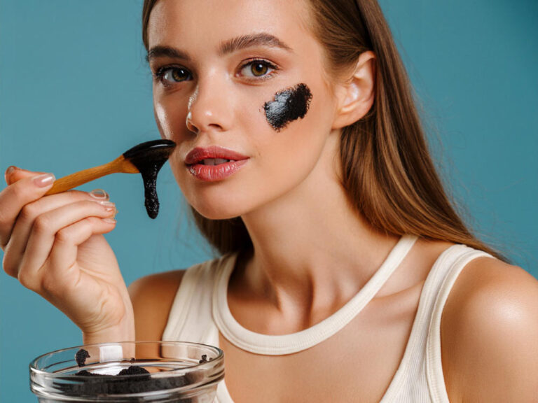 Siyah Noktaları Derinden Temizleyen Maske