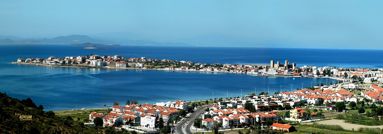 Kadınların İzmir’de Keşfetmesi Gereken Gezi Rotaları Kadınların İzmir’de Keşfetmesi Gereken Gezi Rotaları